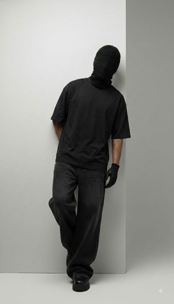 AKINO Solid Black Oversized Tee